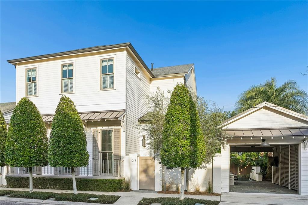 1017 AUSTERLITZ Street