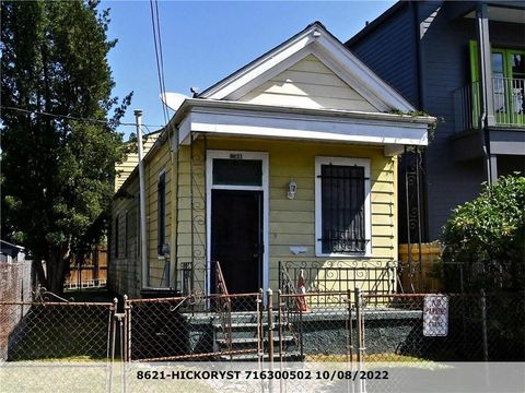 8621 HICKORY Street New Orleans LA 70118