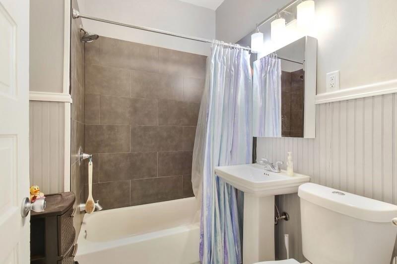 New Orleans, Louisiana 70118, United States, 4 Bedrooms Bedrooms, ,2 BathroomsBathrooms,Residential,Pending,70099