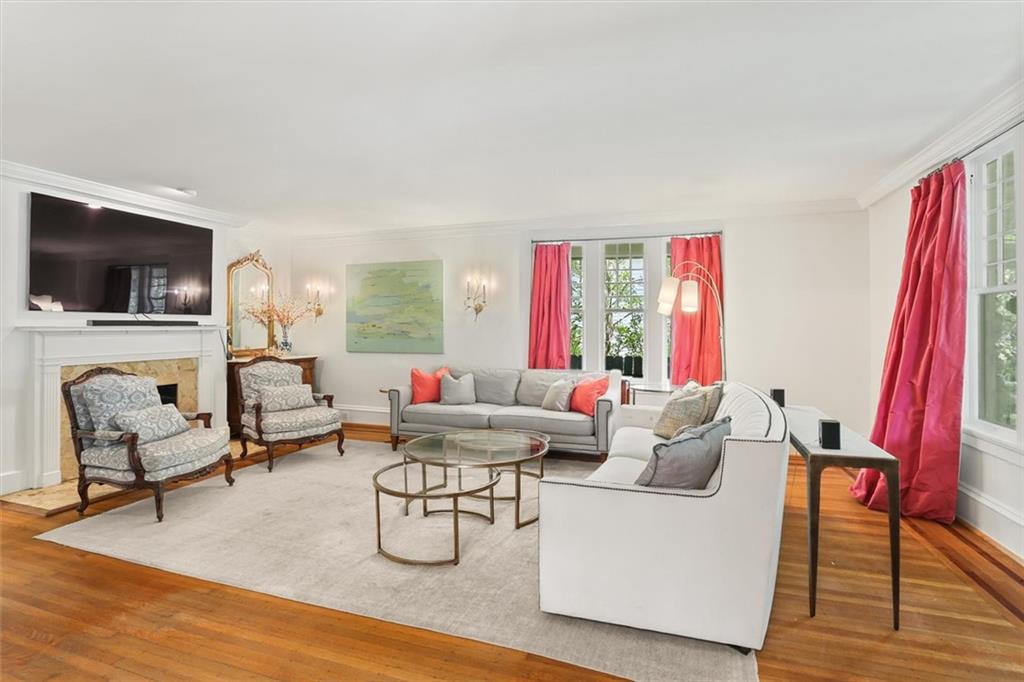 5829 Hurst St, New Orleans, LA, 70115, USA, 6 Bedrooms Bedrooms, ,5 BathroomsBathrooms,Residential,Active,5829 Hurst St,2560004