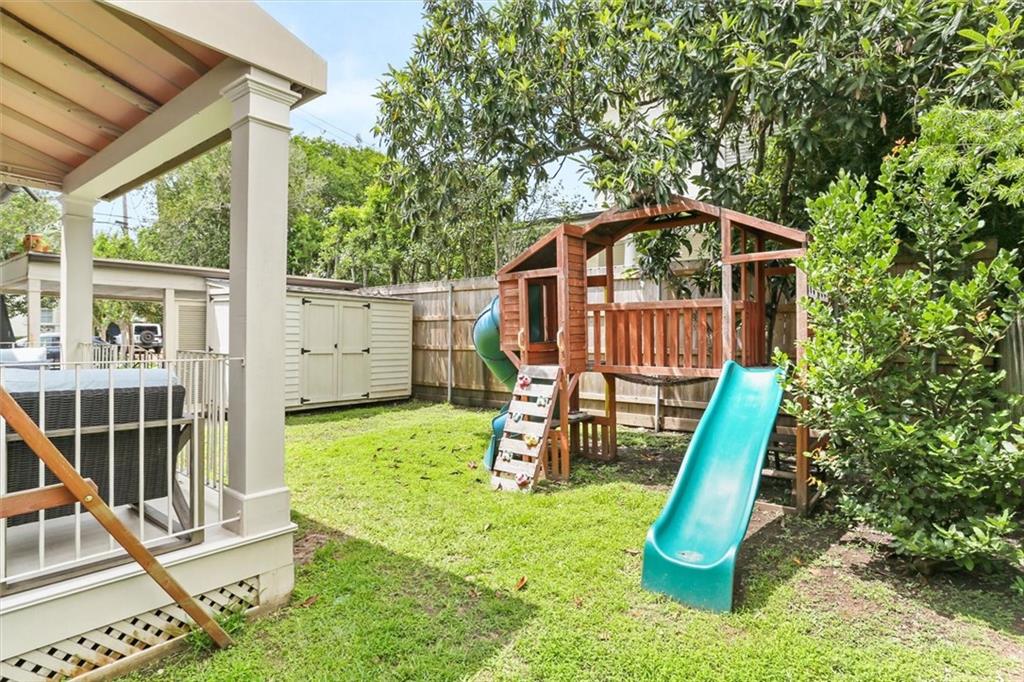 5829 Hurst St, New Orleans, LA, 70115, USA, 6 Bedrooms Bedrooms, ,5 BathroomsBathrooms,Residential,Active,5829 Hurst St,2560004