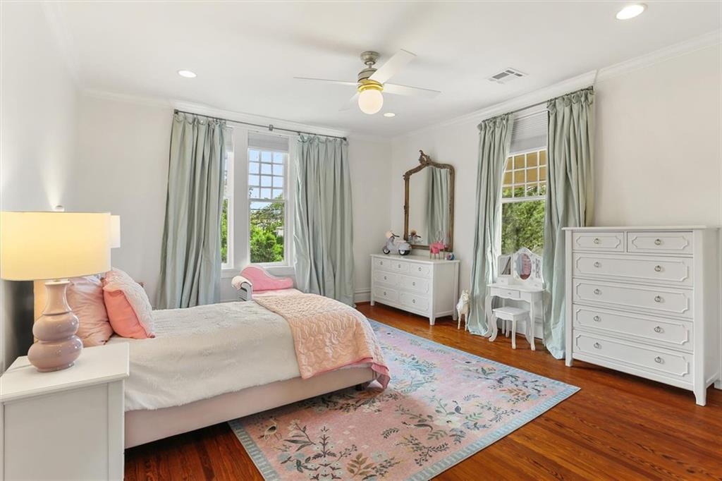 5829 Hurst St, New Orleans, LA, 70115, USA, 6 Bedrooms Bedrooms, ,5 BathroomsBathrooms,Residential,Active,5829 Hurst St,2560004