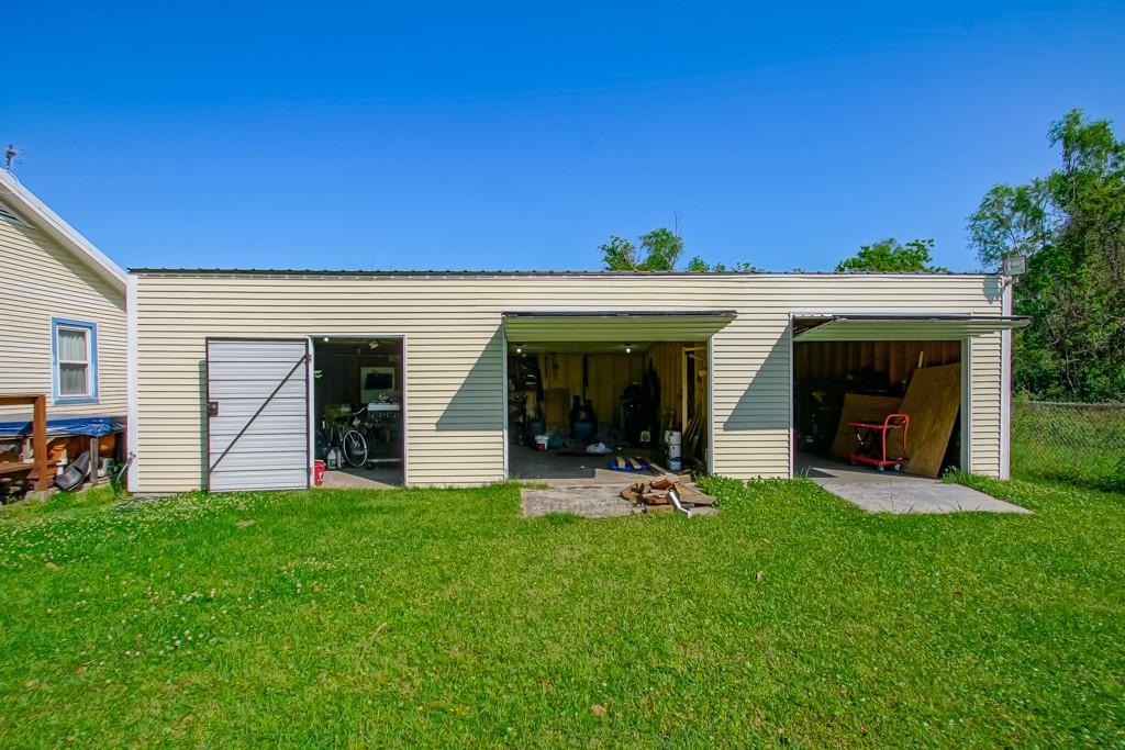 406 SAINT ROSE Avenue