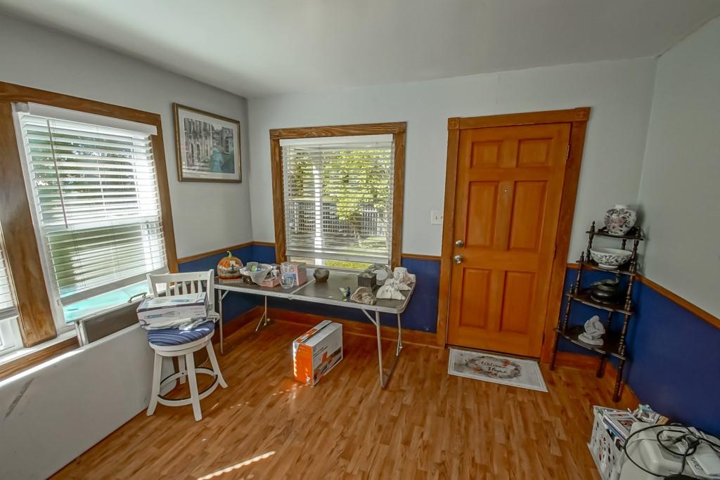 406 SAINT ROSE Avenue