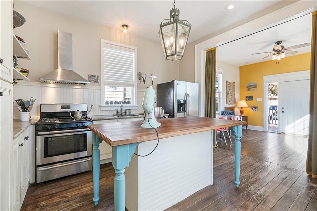 New Orleans, Louisiana 70117, United States, 2 Bedrooms Bedrooms, ,2 BathroomsBathrooms,Residential,Active,254881