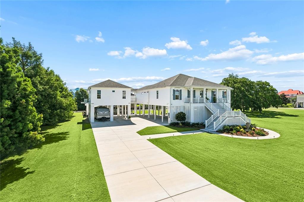 104 MORAY Drive