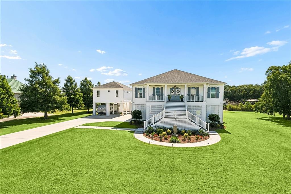 104 MORAY Drive