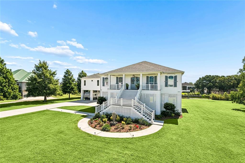 104 MORAY Drive