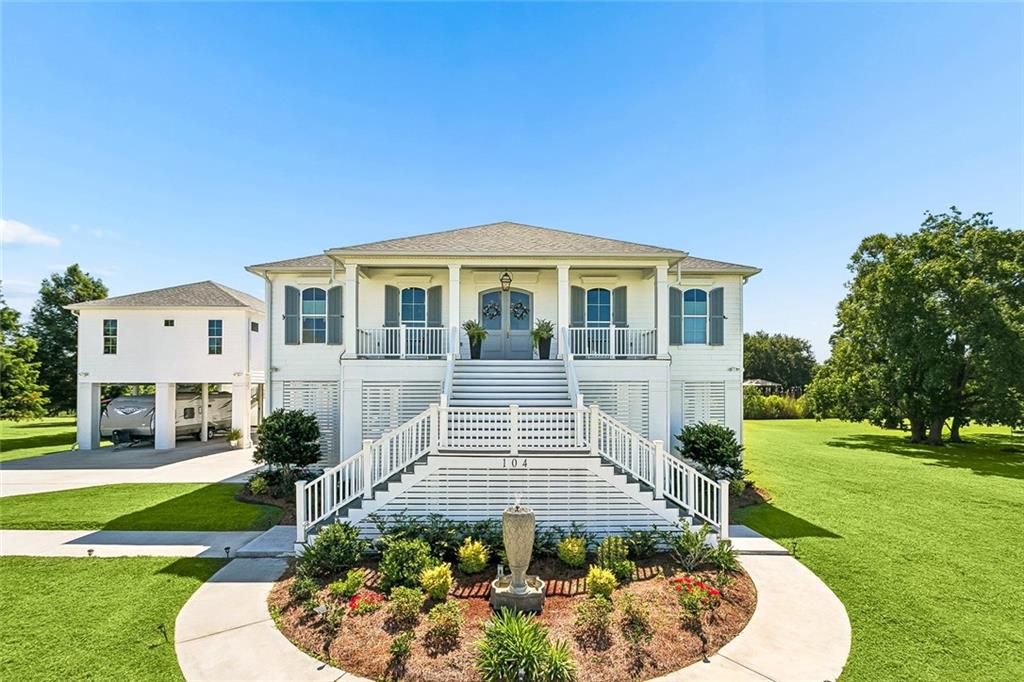 104 MORAY Drive
