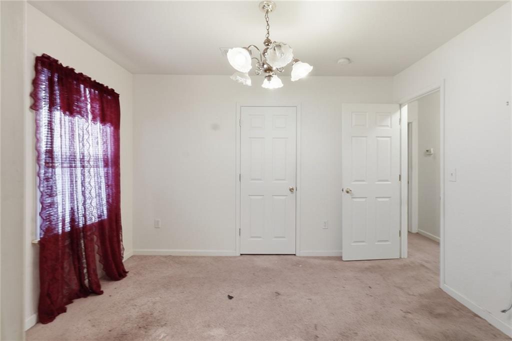 3911 MISTLETOE Street