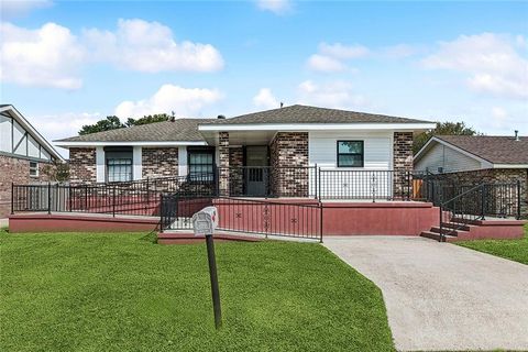124 PETER Lane St Rose LA 70087