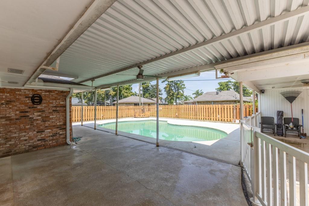 7 GREENWOOD Drive