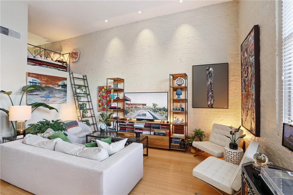 448 JULIA Street 208