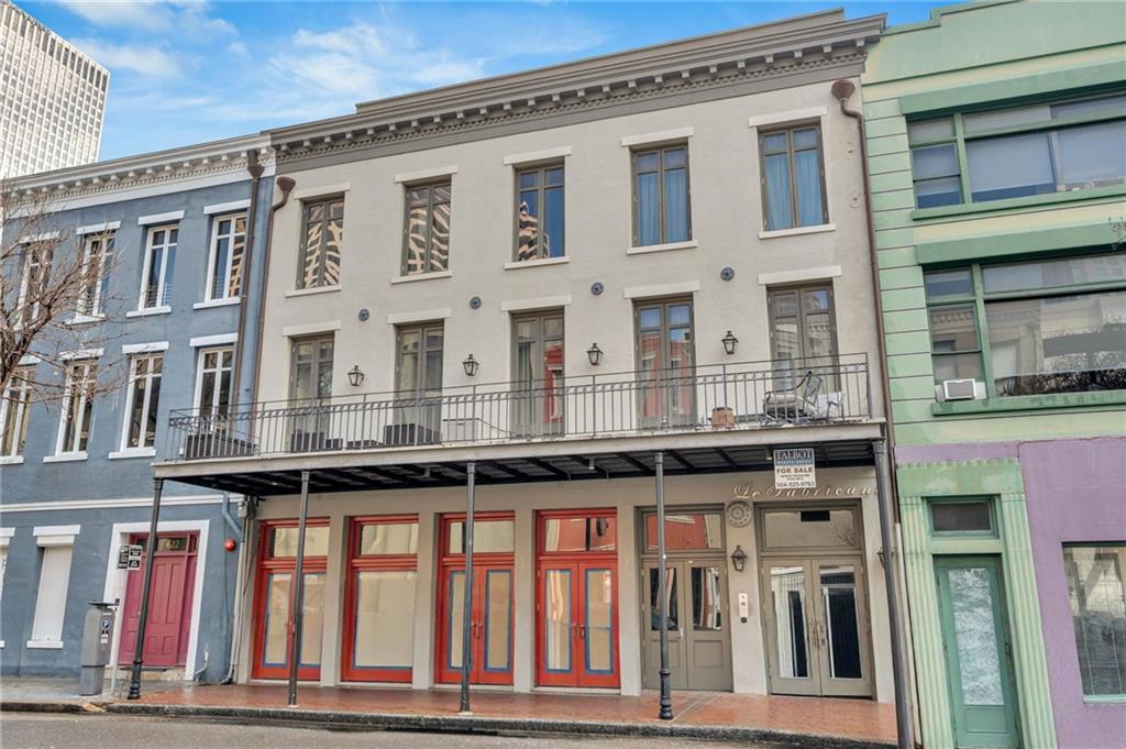 628 BARONNE Street 403