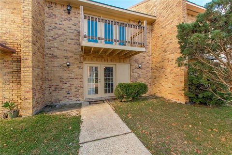 305 ORMOND MEADOWS Drive B Destrehan LA 70047