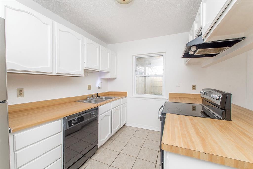 305 ORMOND MEADOWS Drive B