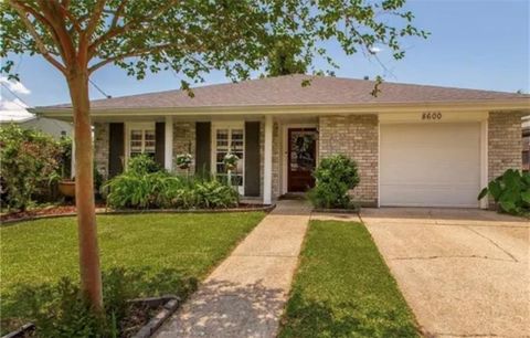 8600 TROLLEY Lane River Ridge LA 70123