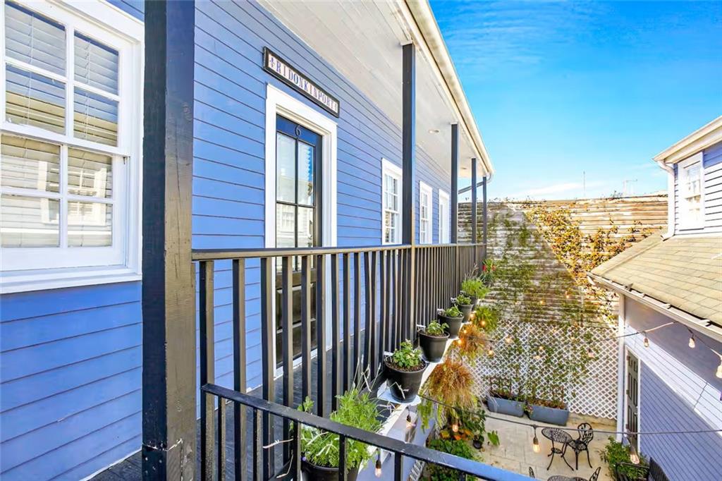 1030 KERLEREC Street 6