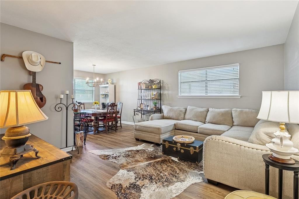 526 BARBARA Place