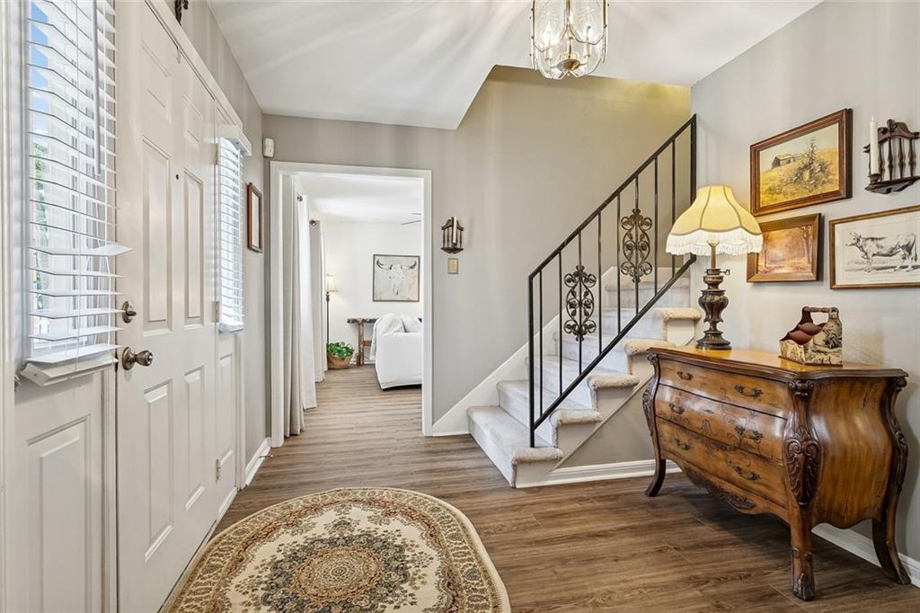 526 BARBARA Place