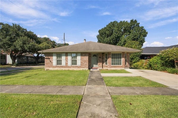 3800 NAPOLI DR, METAIRIE, LA 70002 - Image 5ab7ba2e7b4df6f552477191e601e4a9/482823979