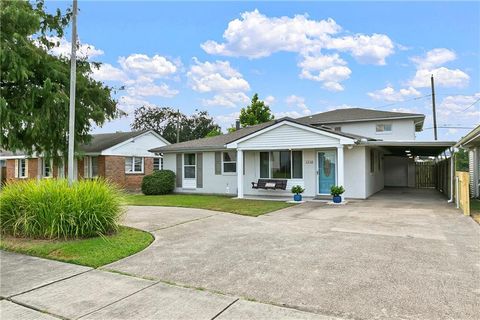 1710 SCHNELL Drive Arabi LA 70032