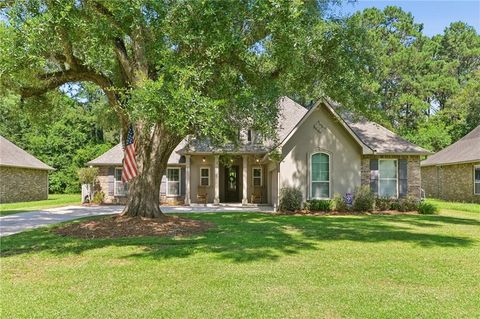 Photo of 110 TALLOW CREEK Boulevard, Covington, LA 70433 (MLS # 2563622)