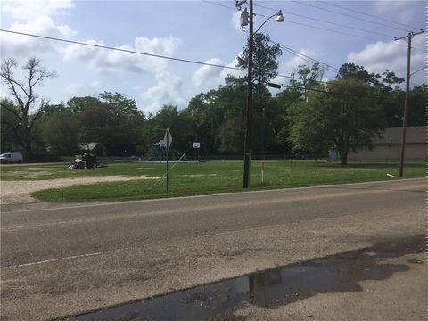 919 N COLUMBIA Street Covington LA 70433