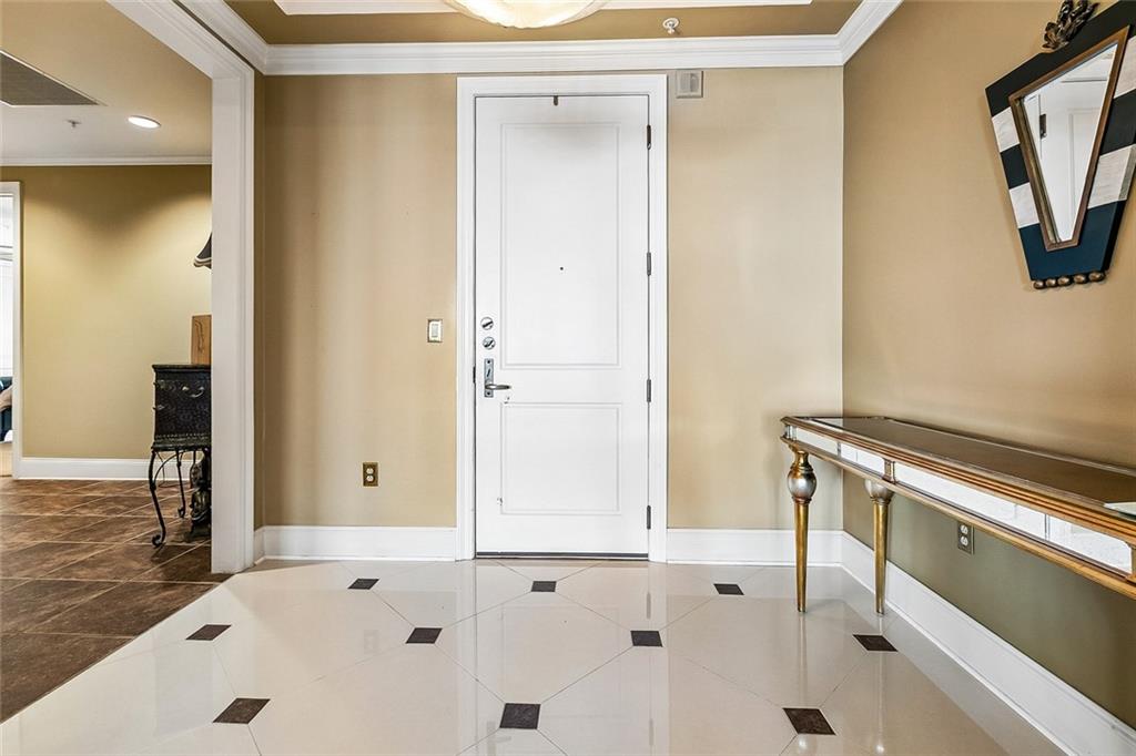 232 LAKE MARINA Drive 3C