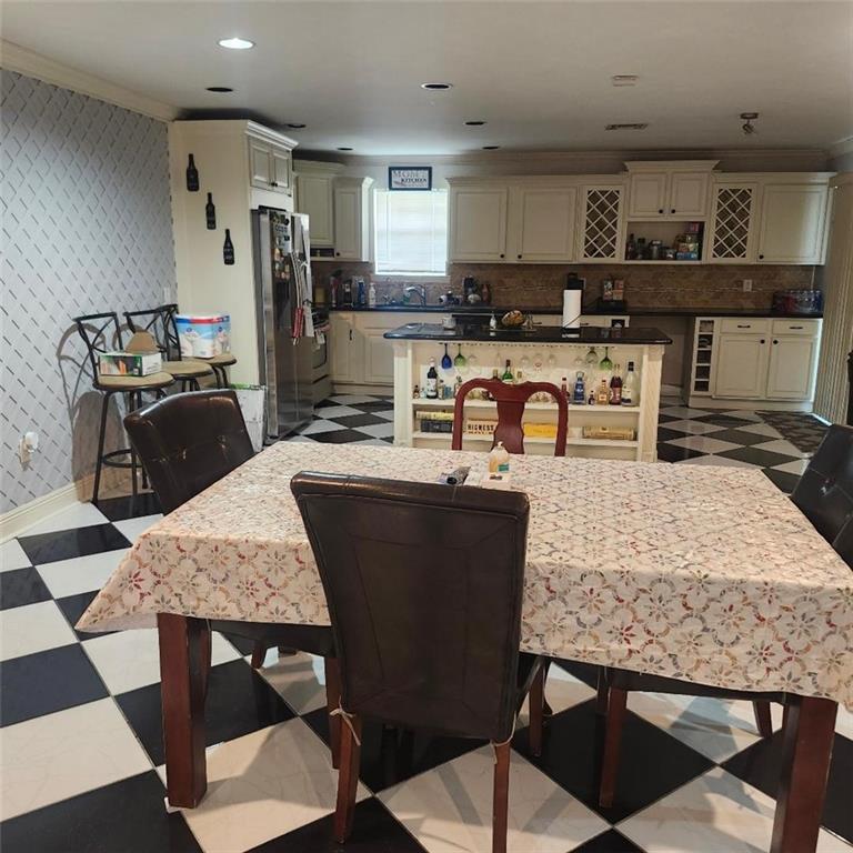 3609 VENTURA Drive