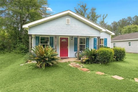 Photo of 72352 NURSERY Street, Covington, LA 70435 (MLS # 2559256)