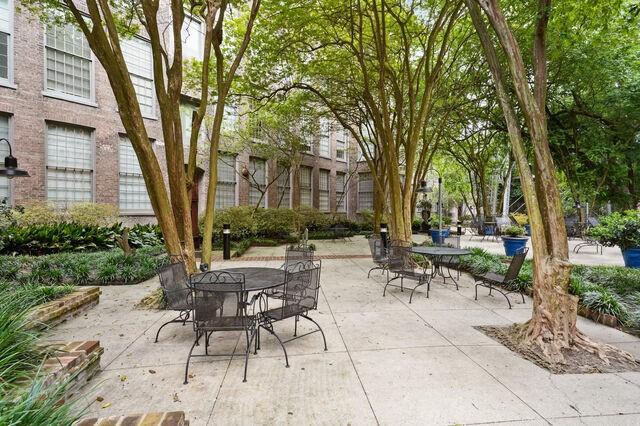 920 POEYFARRE Street 185