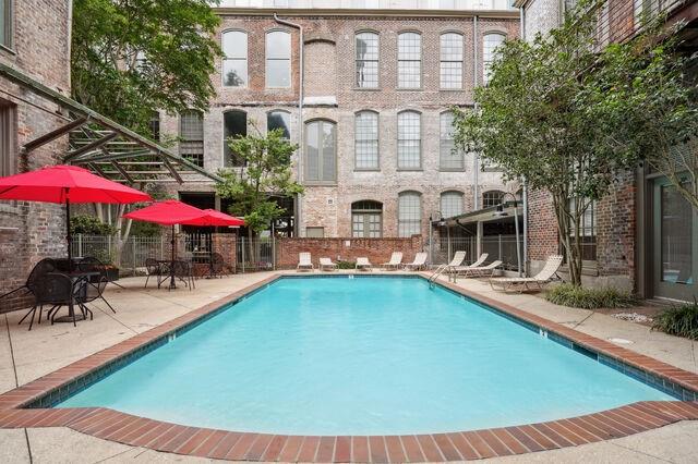 920 POEYFARRE Street 185