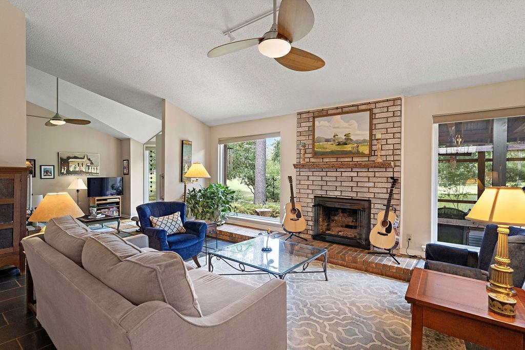 640 N BEAU CHENE Drive 5