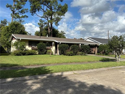 542 ASHLAWN Drive Harahan LA 70123