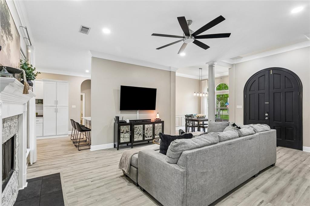 2152 MCNAMARA Street