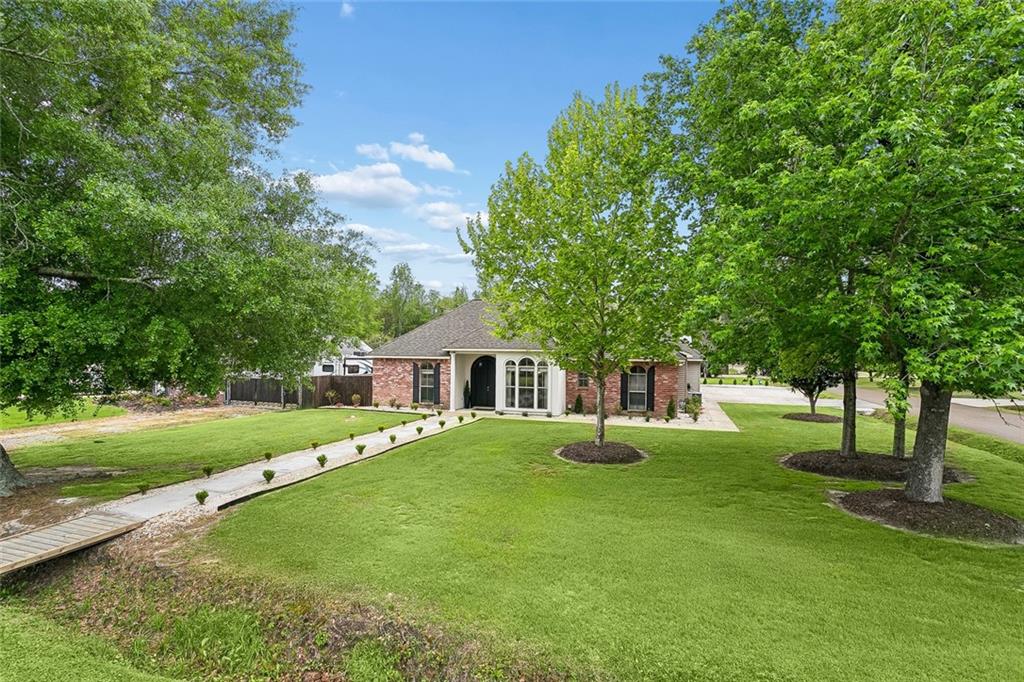 2152 MCNAMARA Street