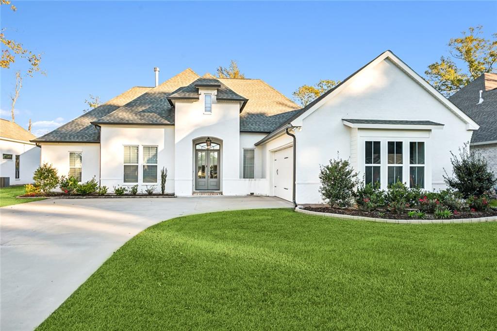 5015 GOLDEN OAK Lane
