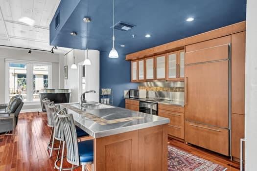 909 LAFAYETTE Street 6