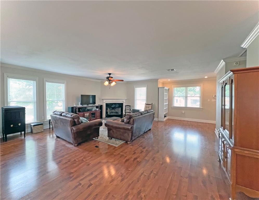 304 PARISH Drive