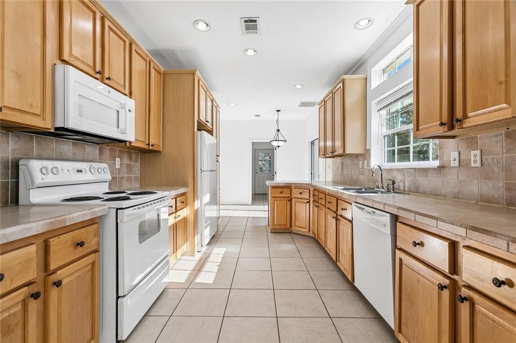 18090 DERBES Drive