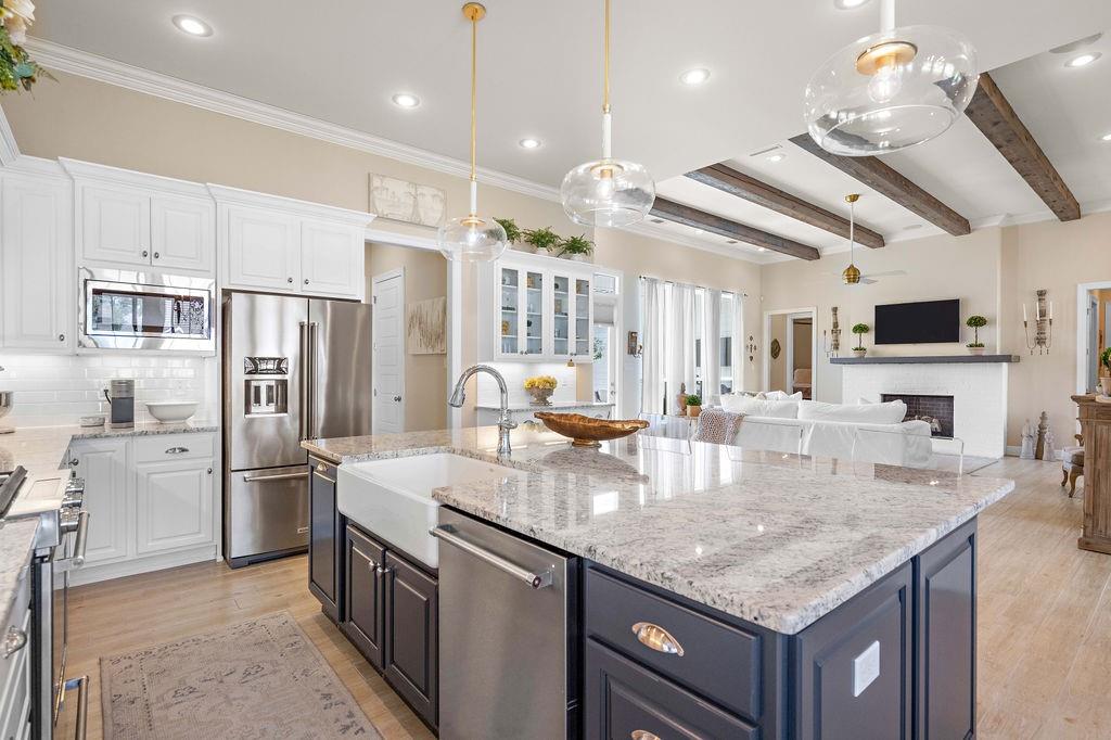 Madisonville, Louisiana 70447, United States, 4 Bedrooms Bedrooms, ,3 BathroomsBathrooms,Residential,Pending,78364