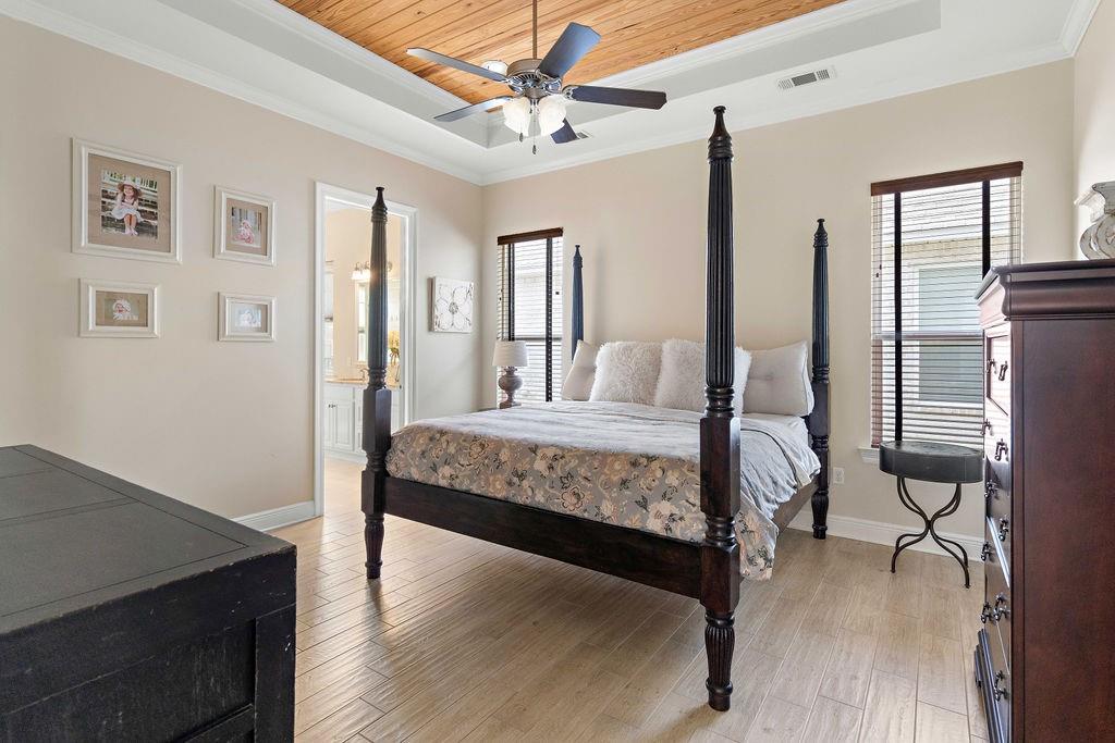 Madisonville, Louisiana 70447, United States, 4 Bedrooms Bedrooms, ,3 BathroomsBathrooms,Residential,Pending,78364