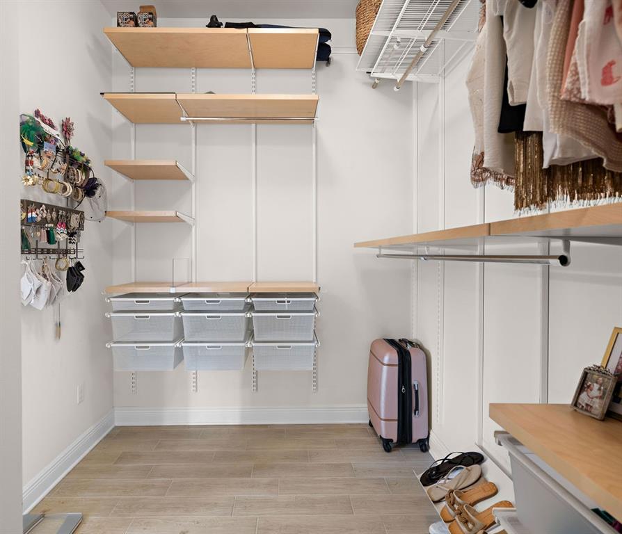 Madisonville, Louisiana 70447, United States, 4 Bedrooms Bedrooms, ,3 BathroomsBathrooms,Residential,Pending,78364