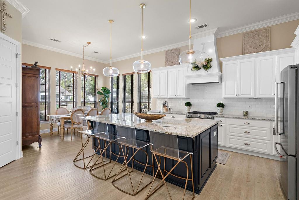 Madisonville, Louisiana 70447, United States, 4 Bedrooms Bedrooms, ,3 BathroomsBathrooms,Residential,Pending,78364