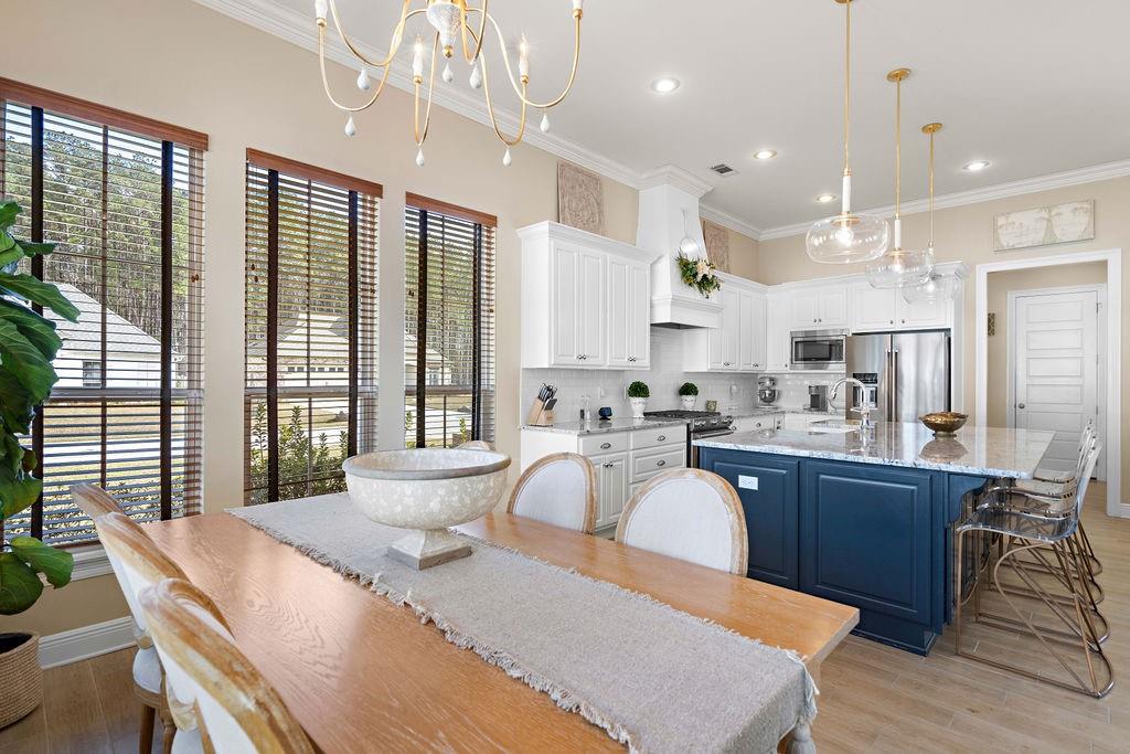 Madisonville, Louisiana 70447, United States, 4 Bedrooms Bedrooms, ,3 BathroomsBathrooms,Residential,Pending,78364