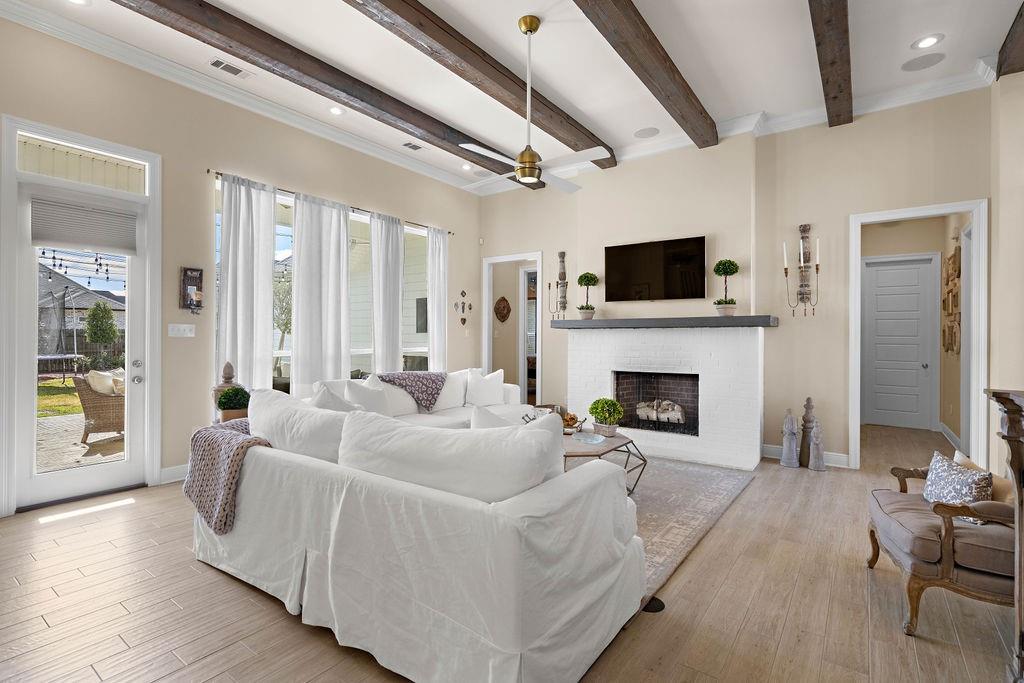 Madisonville, Louisiana 70447, United States, 4 Bedrooms Bedrooms, ,3 BathroomsBathrooms,Residential,Pending,78364