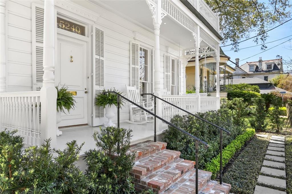 5240 PRYTANIA Street