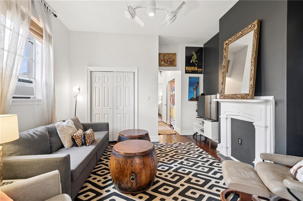 1323 KENTUCKY Street