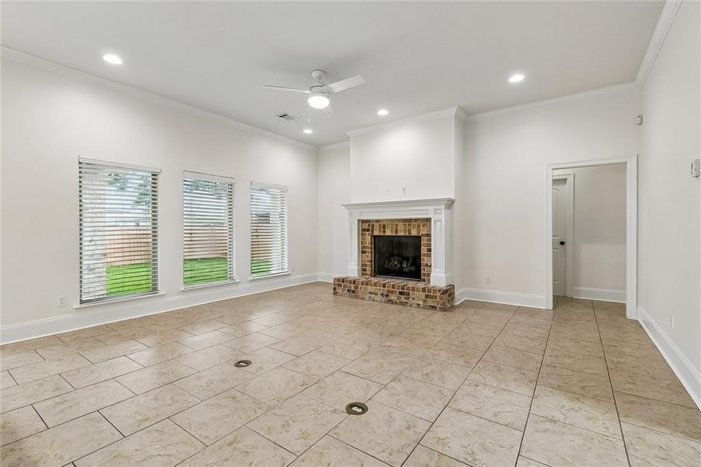 1109 BONNABEL Boulevard
